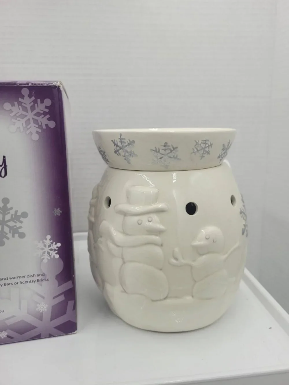 Scentsy Snow Day Winter Holiday Collection FullSize Wax Warmer Retired Snowflake
